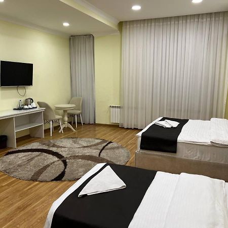 Queens 2 Hotel 塔什干 外观 照片