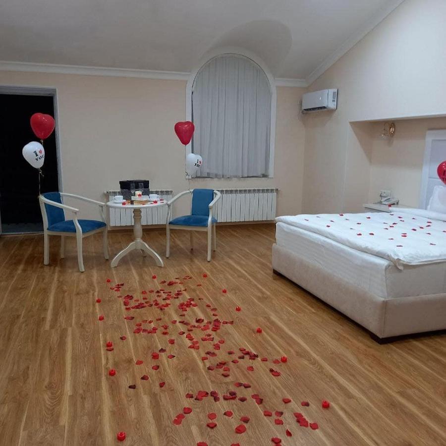 Queens 2 Hotel 塔什干 外观 照片