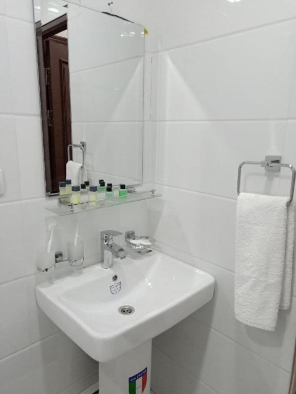 Queens 2 Hotel 塔什干 外观 照片