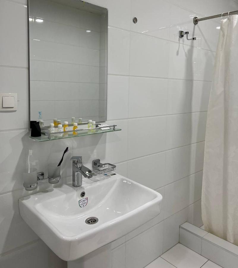 Queens 2 Hotel 塔什干 外观 照片